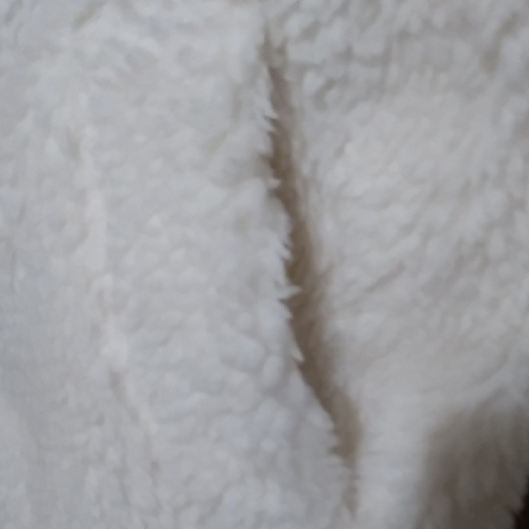 Vigoss Cream Teddy Jacket - Picture 7 of 7